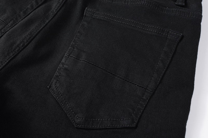 Black Basic<p>[Slim-Fit-]