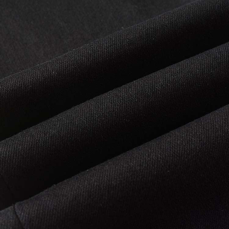 Black Basic<p>[Slim-Fit-]